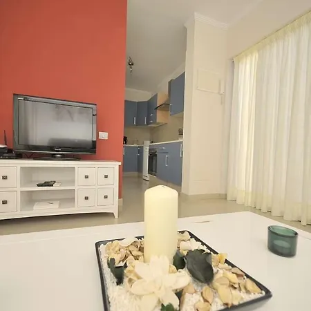 Playa Blanca Sleeps 4 Pool Wifi Villa