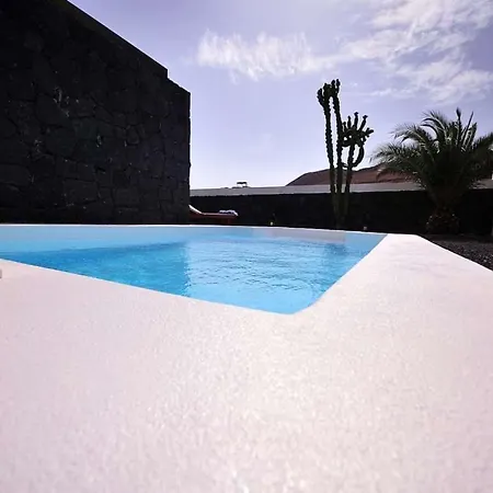 Playa Blanca Sleeps 4 Pool Wifi Willa Playa Blanca (Lanzarote)